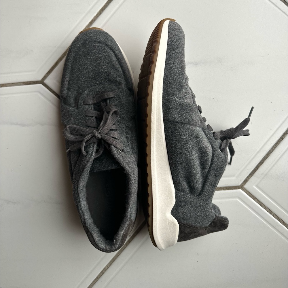 VINCE men's sneakers
